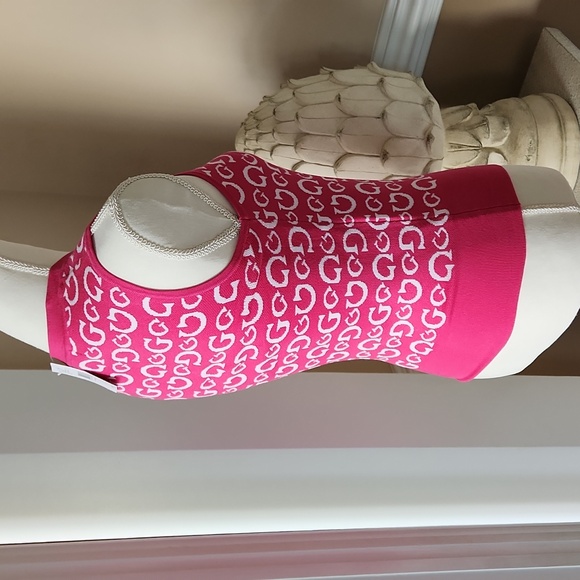 NWT ❗️ Guess pink and white logo vest small size logo sleeveless sweater - Picture 11 of 17
